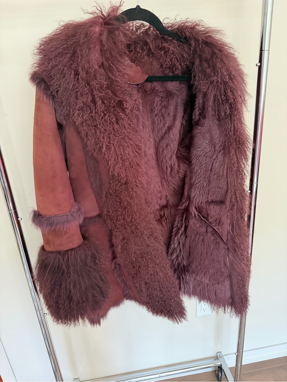 Custom burgundy vintage shearling and Tibetan lamb fur coat - Picture 10 of 12